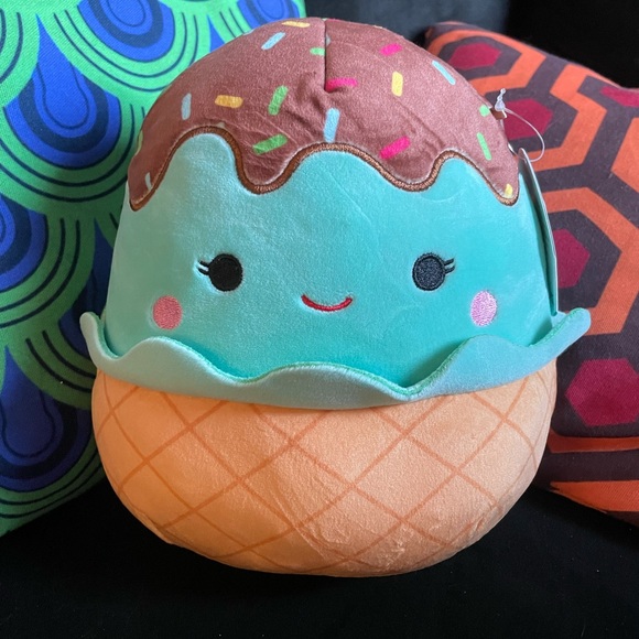 Maya Squishmallow 8” - Picture 1 of 1